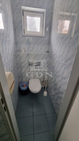 Kiadó üzlethelyiség, Székesfehérvárott 530 E Ft / hó