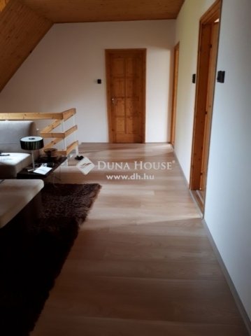 Eladó sorház, Pécsett 119.9 M Ft, 2+1 szobás