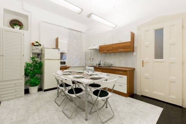 Eladó téglalakás, Budapesten, IX. kerületben 94.5 M Ft, 3 szobás