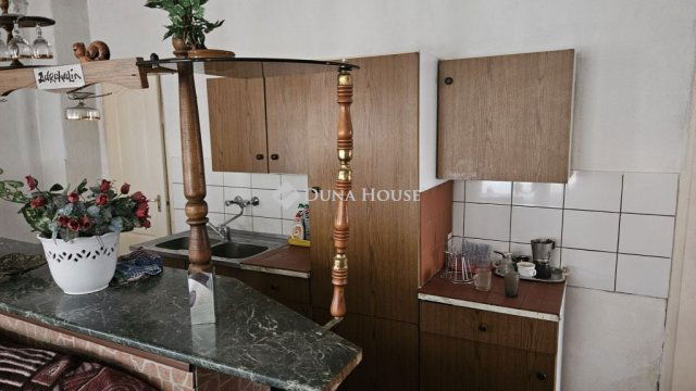 Eladó családi ház, Vajtán 24.5 M Ft, 4 szobás