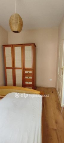 Eladó téglalakás, Pápán 36.89 M Ft, 1+1 szobás