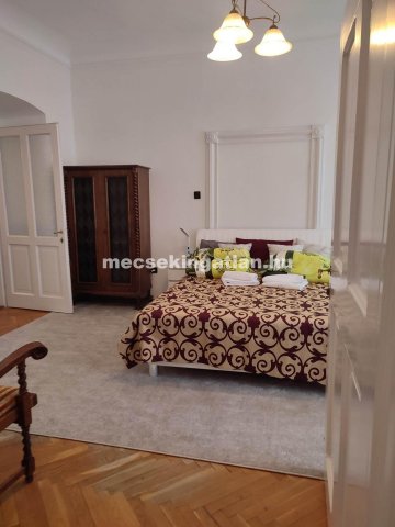 Kiadó téglalakás, albérlet, Pécsett 250 E Ft / hó, 2 szobás