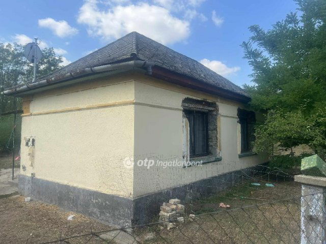 Eladó családi ház, Tápiószőlősön 7.9 M Ft, 2 szobás