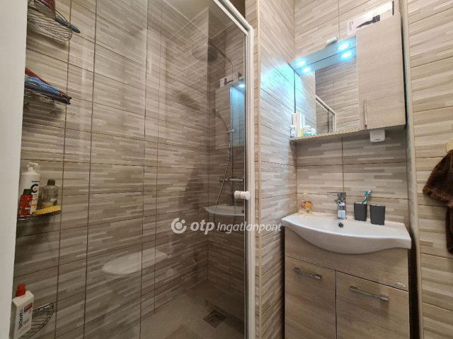 Eladó panellakás, Hajdúszoboszlón 52.9 M Ft, 2+1 szobás