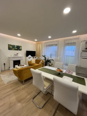 Eladó panellakás, Várpalotán 49.5 M Ft, 3 szobás