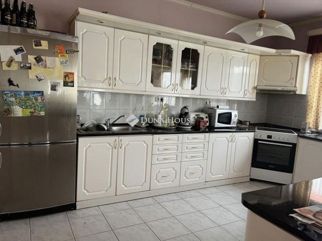 Eladó ikerház, Szentendrén 149 M Ft, 5 szobás