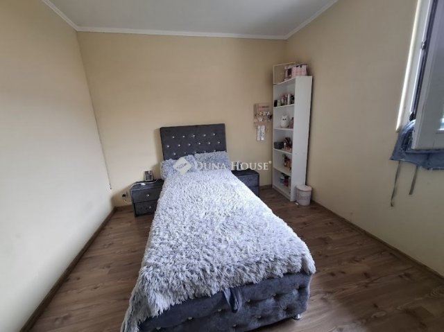 Eladó családi ház, Budapesten, XXI. kerületben 69.9 M Ft