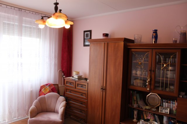 Eladó panellakás, Debrecenben, Görgey utcában 55.9 M Ft