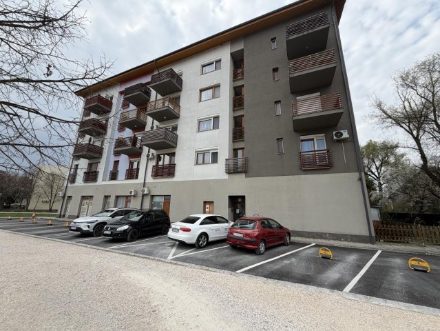 Eladó téglalakás, Oroszlányban 44.5 M Ft, 2 szobás