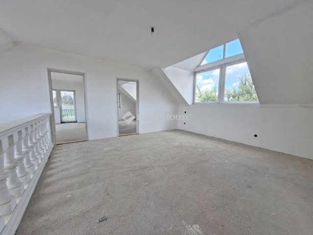 Eladó családi ház, Gyöngyösön 52.5 M Ft, 6 szobás
