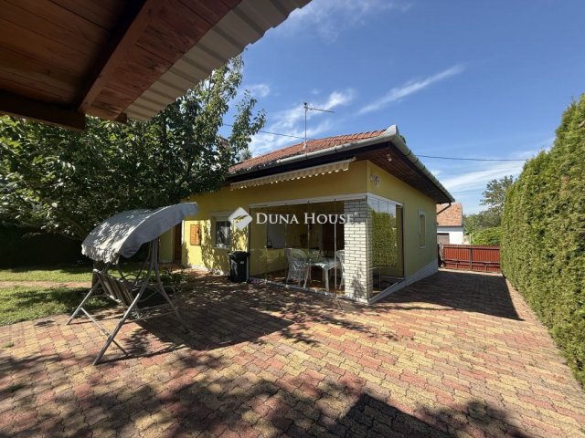 Eladó családi ház, Fonyódon 87.9 M Ft, 4 szobás