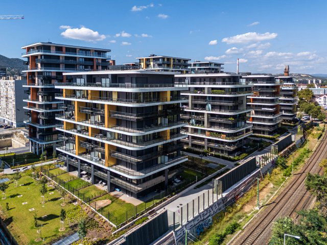 Eladó téglalakás, Budapesten, III. kerületben, Folyamőr utcában