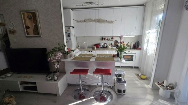 Eladó téglalakás, Budapesten, II. kerületben 130 M Ft, 3 szobás