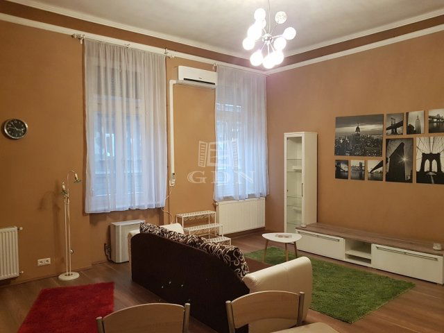 Eladó téglalakás, Budapesten, VII. kerületben, Thököly úton