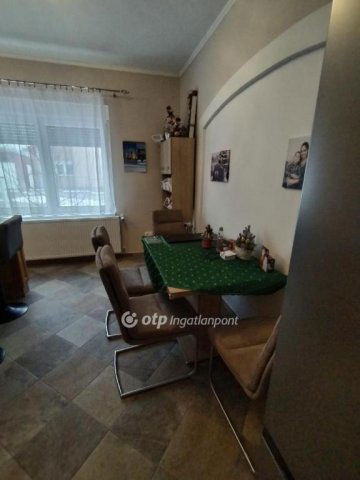 Eladó családi ház, Sümegen 69.9 M Ft, 3 szobás