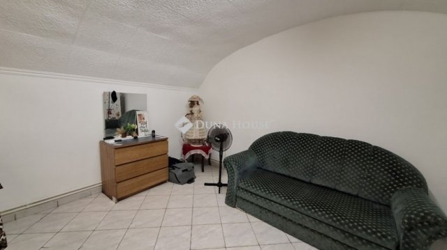 Eladó téglalakás, Budapesten, VI. kerületben 73 M Ft, 2 szobás