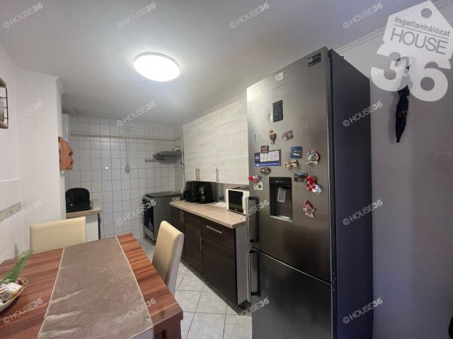 Eladó téglalakás, Kecskeméten 34.99 M Ft, 2 szobás