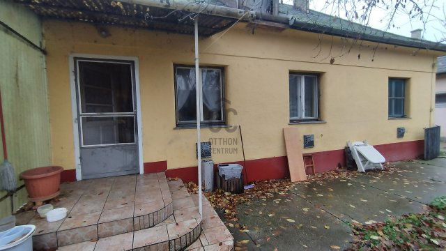 Eladó családi ház, Kecskeméten 33.9 M Ft, 3 szobás
