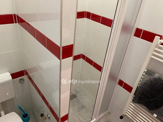 Eladó téglalakás, Budapesten, VII. kerületben 132 M Ft, 3 szobás