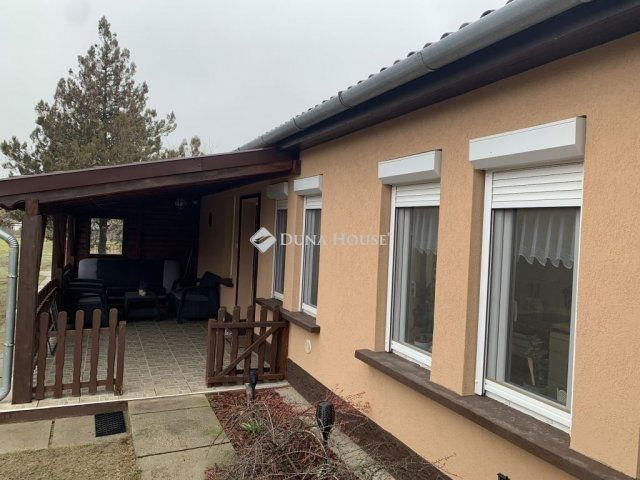 Eladó családi ház, Táborfalván 59.9 M Ft, 3 szobás