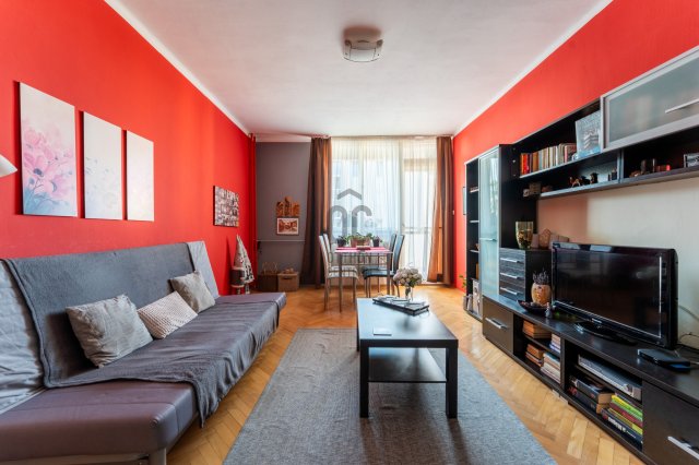 Eladó téglalakás, Várpalotán 41.5 M Ft, 2 szobás