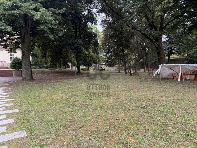 Kiadó üzlethelyiség, Szigetváron 150 E Ft / hó