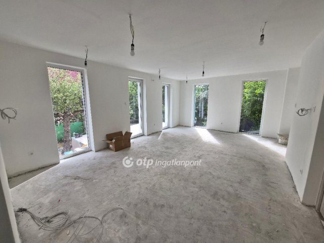 Eladó családi ház, Érden 129.9 M Ft, 4 szobás