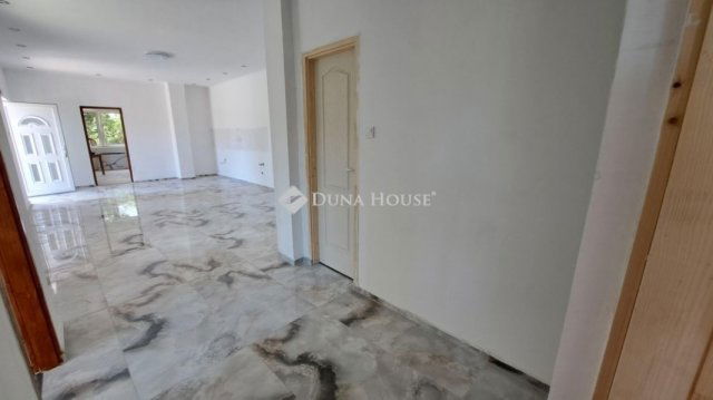 Eladó családi ház, Zsámbokon 49.9 M Ft, 3+1 szobás