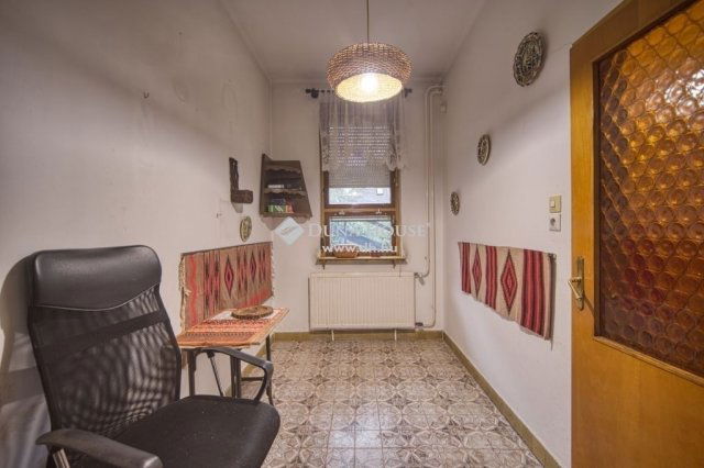 Eladó családi ház, Budakeszin 104 M Ft, 4 szobás