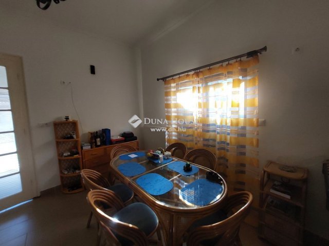 Eladó családi ház, Gödön 159 M Ft, 3 szobás