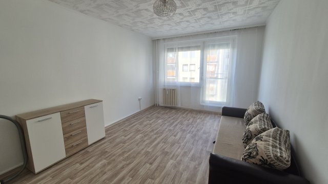 Kiadó panellakás, albérlet, Békéscsabán 105 E Ft / hó