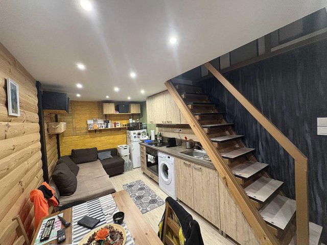 Eladó téglalakás, Budapesten, VI. kerületben, Jókai utcában