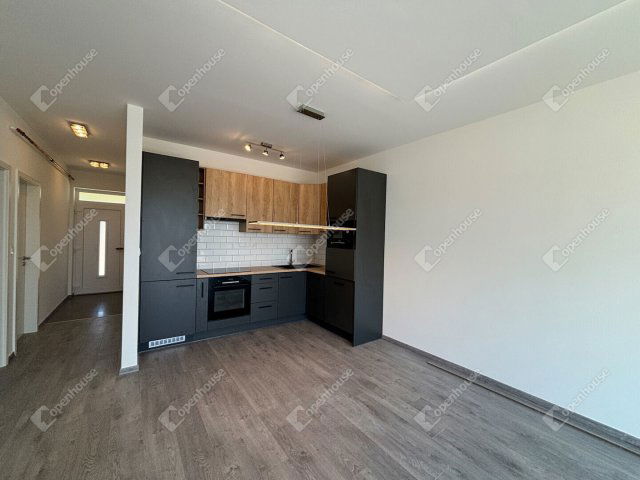 Kiadó téglalakás, albérlet, Győrött 290 E Ft / hó, 4 szobás