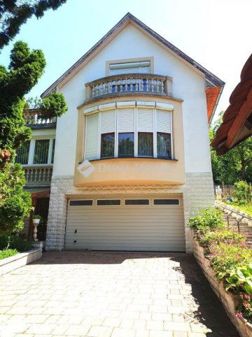 Eladó családi ház, Remeteszőlősön 220 M Ft, 7 szobás