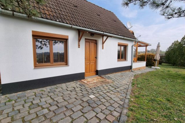 Eladó családi ház, Kacsótán 32 M Ft, 2+1 szobás