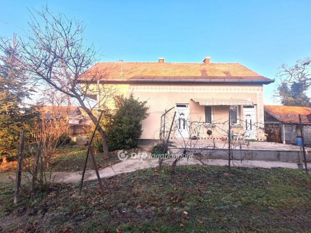 Eladó családi ház, Szeghalmon 19.6 M Ft, 2+1 szobás