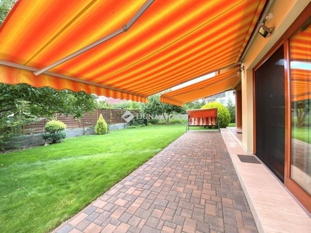 Eladó családi ház, Budapesten, XVII. kerületben 350 M Ft