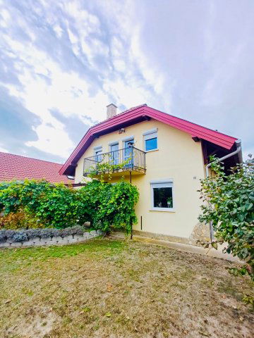 Eladó családi ház, Pomázon 199 M Ft, 8+1 szobás