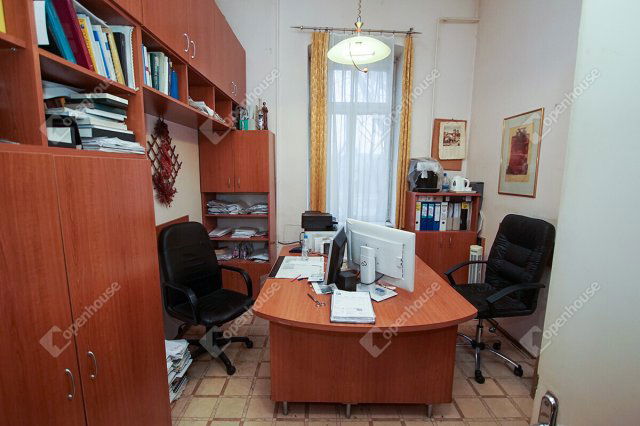 Eladó iroda, Székesfehérvárott 14.99 M Ft, 1 szobás