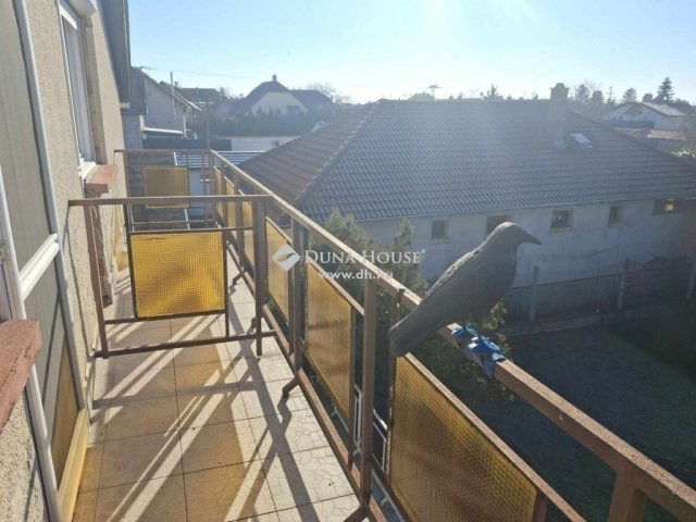 Eladó családi ház, Dunaharasztin 110 M Ft, 6 szobás