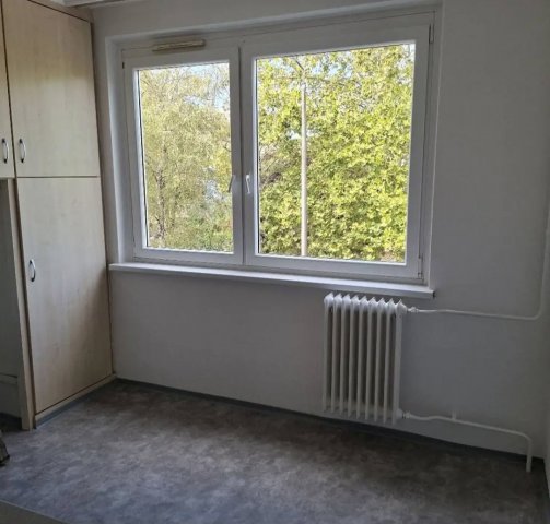 Kiadó panellakás, albérlet, Nyíregyházán 130 E Ft / hó