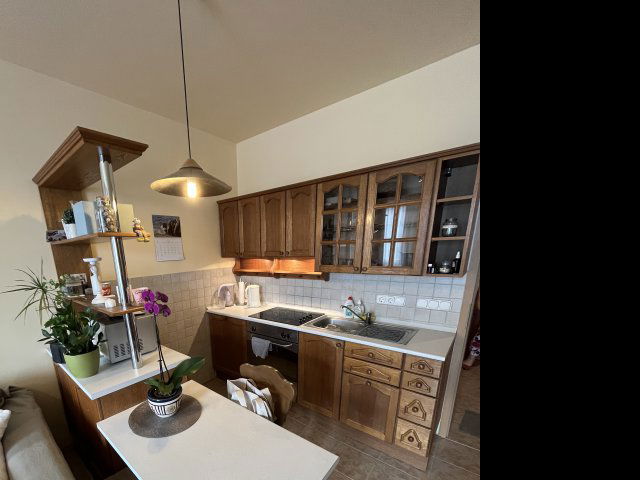 Kiadó téglalakás, albérlet, Pécsett, Barbakán téren, 1 szobás