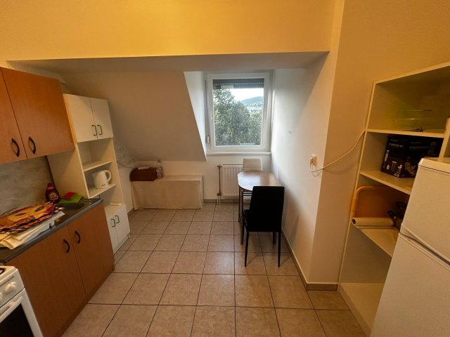 Kiadó téglalakás, albérlet, Pécsett 150 E Ft / hó, 2 szobás