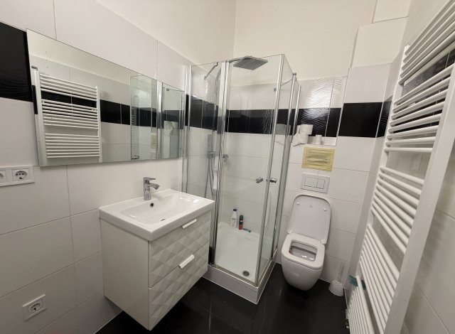 Eladó téglalakás, Szegeden, Londoni körúton 35 M Ft, 1+1 szobás