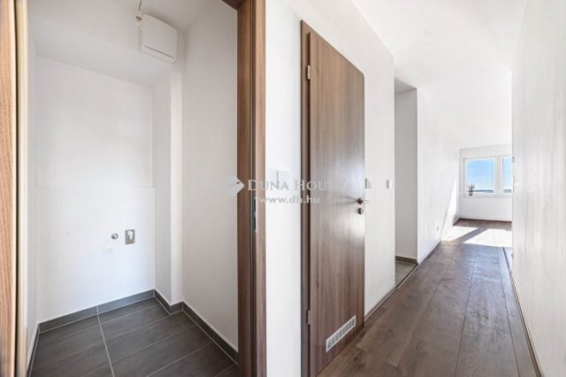 Eladó téglalakás, Budapesten, XI. kerületben 229 M Ft, 4 szobás