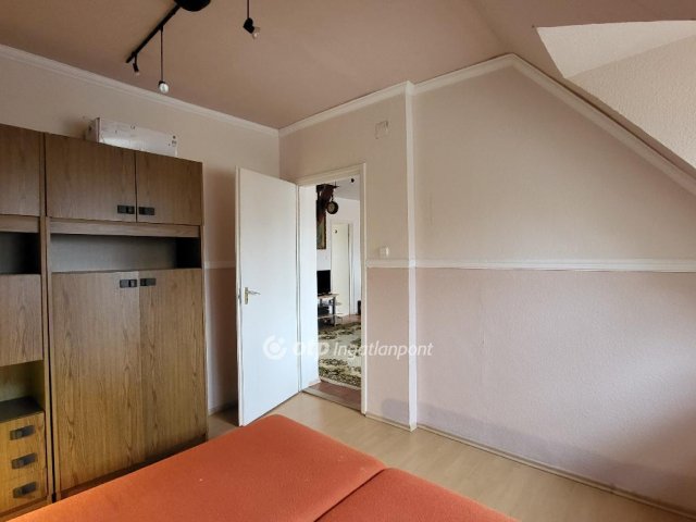 Eladó családi ház, Siófokon 210 M Ft, 10 szobás