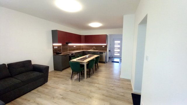 Eladó családi ház, Debrecenben 95 M Ft, 3 szobás
