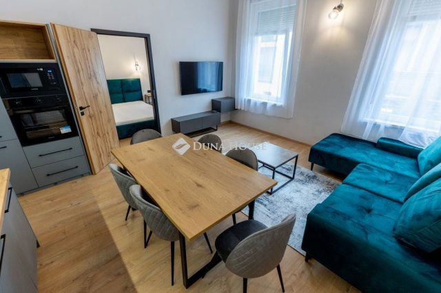 Eladó téglalakás, Budapesten, VIII. kerületben 136 M Ft