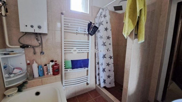 Eladó családi ház, Zsámbokon 59 M Ft, 5 szobás