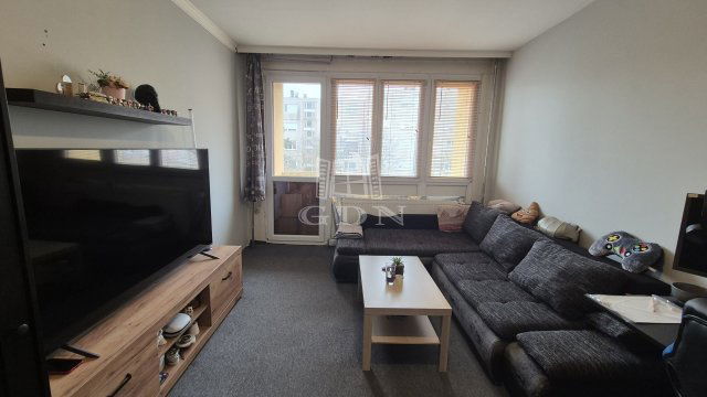 Eladó panellakás, Százhalombattán 55.8 M Ft, 2 szobás